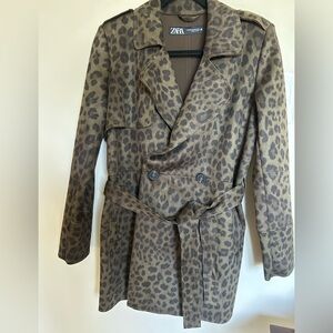 ZARA faux suede leopard print stretch duster jacket. Olive XS